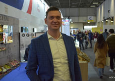 Derreck Bac van Springfresh, vanuit Polen actief met het snijden van groenten