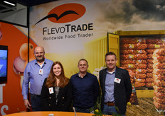 Piet van Liere, Lisanne Hoogland, Ronnie Lodders en Ronald Velthuis van FlevoTrade Dronten