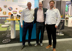 Het jaarlijkse fotomoment van de drie broers: Robert Setz van Freeland Organics, Erwin Setz van OTC, André Setz van Freeland Organics