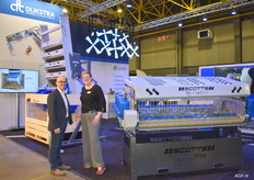 Marcel Ruesink en Janneke Vredeveld van DT Dijkstra Machinefabriek.