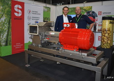 Smicon weet reststromen op te waarderen. Joep Ehren van Smicon en Benjamin Caron van Ab-solu, Franse distributeur van dit bedrijf.