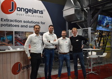 Sascha Wiegel, Jim van der Voort en Rémon Koopman en Jesse Vonk van Jongejans luchttechniek.