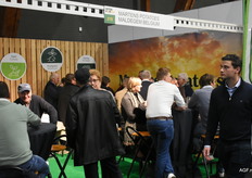 De stands van de aardappelhandelaars werden graag gezien in Kortrijk, want ook bij Martens Potatoes was er bijna geen stil moment te vinden.