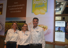 An & Els Van Remoortel met Wim Lannoey van Van Remoortel en Remofrit. Het bedrijf had uitgepakt en zag een constante drukte op de stand