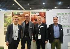 Dirk de Jaeger, Jan Schreuder, Manuel Bogaert en Daan Dessomviele van Vereinigte Hagel hadden het druk nu extreme weersomstandigheden en klimatologische zorgen een belangrijk punt was tijdens Interpom 2024