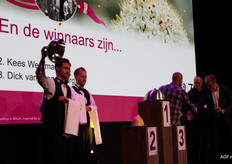 De cloches worden één voor één opgetild