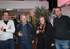 Familie van den Berge: Johnny, Rinus en vrouw en Joan