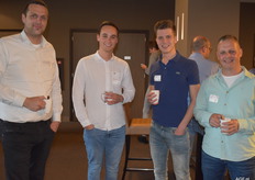 Johan van den Berge van van den Berge Handelsonderneming, Pete Nelis van Slot Frans & Co, Lennart Ras van TOP Onions en Jaco Weststrate van MSP Onions.