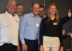 Tevreden over het resultaat. Jaap de Ruijg, Rien van Ast, Jaap Wiskerke, Paul Fiecs en Lynette Verweel.