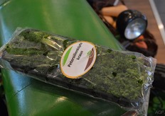 Peterselie, maar zonder de steel van het kruid.