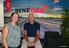 [  ] Carlijn Duinhouwer en Henk Vedder van Mol Schuddebeurs. De gezamenlijke stand van Benegas.com