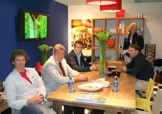 Cor Heemskerk met zijn team op FreshConex, de afdeling bewerkte agf op de beurs