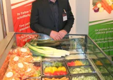 Roger van Bladel showt een uitgebreid assortiment wortelen en bewerkte groenten