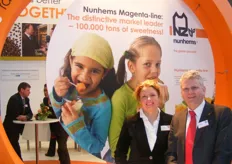 Nathalie Lens en Uwe Dijkshoorn van Nunhems. Het thema is: Magenta: 100.000 tons of Sweetness. Het gaat om Cantaloupe-meloenen.
