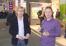 Tomatentelers Pieter van Dijk en Robin Grootscholten doen ook een rondje over de beurs