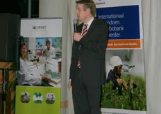 Gerbert Kunst, landbouwraad van de Nederlandse ambassade in Berlijn, verwelkomt alle Fruit Logistica bezoekers.