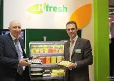 Onderdeel H-Fresh (Fruti Fresh) van Veiling Haspengouw introduceerde de groenten- en fruitsushi. Er waren veel positieve reacties van beursbezoekers, aldus Gaston de Baets (l) en Luc Royackers (r)