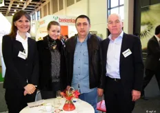 Anton Rutten met zijn collega en klanten