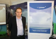 Marnix Van Praet van Inopower levert inmiddels in meerdere landen hagelkanonnen.