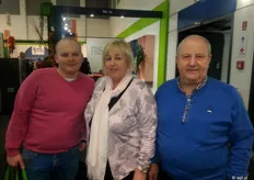 Freddi Hofstede met zijn vrouw Krystyna en zoon. ZIJ hebben een agf-handel in SZCZECIN, Polen