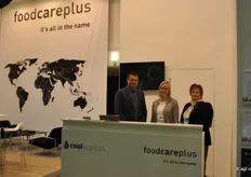 Ben van Wolput en Marie Lammertyn van Foodcareplus en Anne Williams van Cool Logistics
