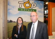 TOP Onions was ook weer present. Paula de Winter en Lammert Blikman, Paula verzorgt de verkoop van Daily Shallot, waarvoor TOP een joint venture heeft gesloten met Wiskerke Onions