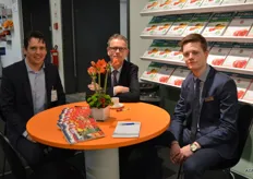 Rudolf Mulderij van AGF.nl in gesprek met Jacob en zoon Ben van den Bosch van Van den Bosch Seeds uit Canada