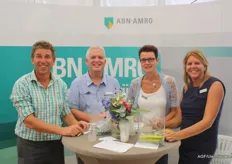 Het ABN-Amro-team met Ronald Wauters, Meindert Malgo, Bianca de Smit en Jolanda Pladdet