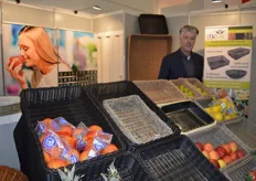 Rene Eekels van Baskin uit Waalwijk. Het bedrijf gebruikt Kunststof en natuurlijke materialen om manden te maken voor presentatie van AGF bij detaillist en supermarkt.