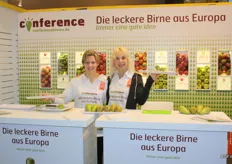 Deze dames promoten de Conference-peer op de Duitse markt