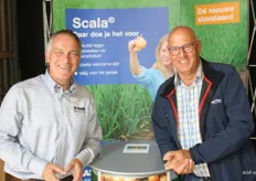 Guus Bermans en Piet van der Linde van BASF promootten het middel Scala dat dit jaar werd toegelaten