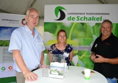 Cees Geven, Aukje Vogels en Piet van den Burgt van Telersvereniging de Schakel. Van Rijsingen Green is de grootste afnemer.