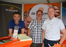 Mark den Haan en Willem-Jan Mesu van de Zeeuwse Verzekeringen en Mario Bogaert van Assurantiekantoor Boidin & Vinke.