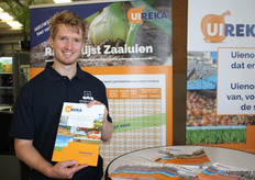 Paul van der Eijk van Uireka toont trots de nieuwe rassenlijst zaaiuien