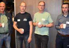 Jaap Simonse van SimOnions, Werner Verschueren van Wiskerke Onions, Boudewijn Jansen en Aart Nobel van Arjazon Uienhandel.