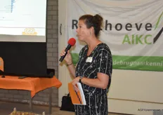 Inge Ribbens van GroentenFruit Huis presenteerde namens UI-reka zaaiuienrassenlijst 2023